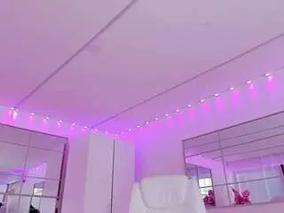 Live Sex Cam with diamondt33n - Camsoda