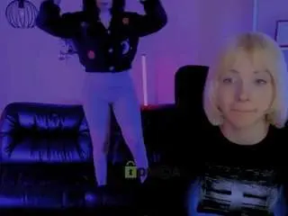 Nude Webcam with mia-mooon - Camsoda