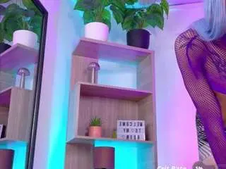 Adult Webcam with jeanne-holland - Camsoda