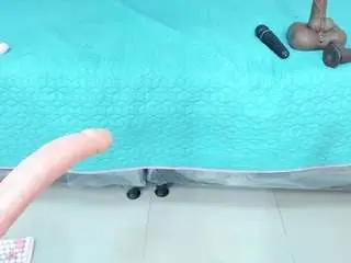 Nude Webcam with safiro-agata - Camsoda