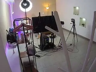 Adult Video Chat with voyeurcam-jb-room-1 - Camsoda