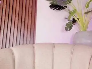 Nude Webcam with kenay-fox - Camsoda