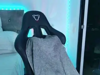 Sex Chat with nicolepowell - Camsoda