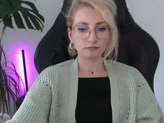 Adult Video Chat with cinderellamoon - Camsoda