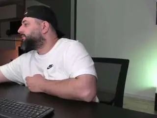 Live Porn with dravenpeak - Camsoda