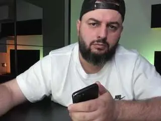 Free Live Porn with dravenpeak - Camsoda