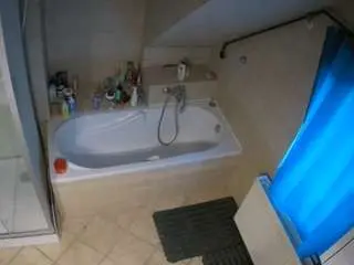 Live Sex with voyeurcam-julmodels-bath-2nd-1 - Camsoda