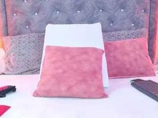 Adult Webcam with yesyhills - Camsoda