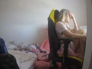 Adult Video Chat with voyeurcam-sexy-little-ana-01 - Camsoda