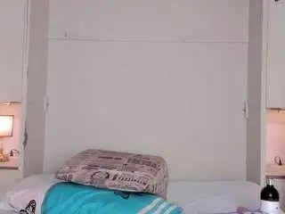 Best live sex cam show with tessalowee - Camsoda