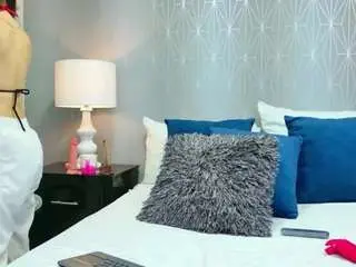 Watch Live Sex Cams with zoewillis - Camsoda