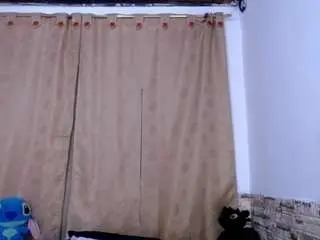 Best Webcam with honeypussybiz - Camsoda