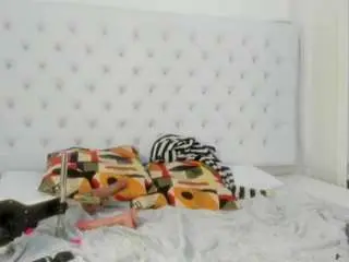 Adult Webcam with megan-hally - Camsoda