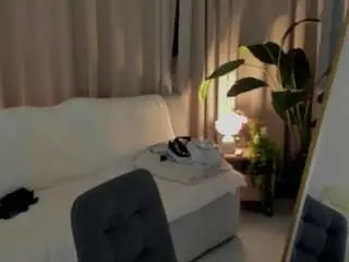 Live Porn with leticiaromano - Camsoda