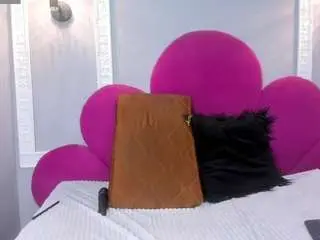 Adult Webcam with ambbermoon - Camsoda