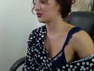 Sex Cam with sabrinaa-fox - Camsoda