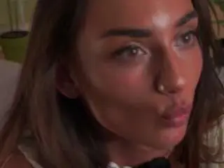 Watch Live Sex Cams with roseleeraderstorf - Camsoda