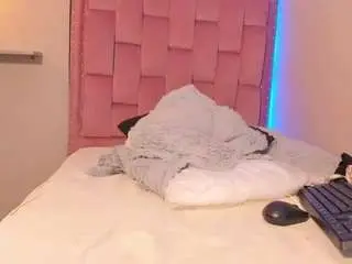 Private Sex Chat with scarlet-vixen - Camsoda