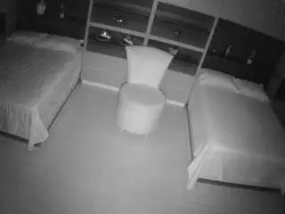 Nude Webcam with voyeurcam-casa-salsa-versus-room - Camsoda