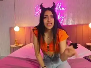 Free Live Porn with secretvelvetfx - Camsoda