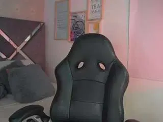 Adult Video Chat with alinnajohnson - Camsoda