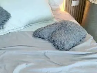 Best live sex cam show with laurenrodriguez - Camsoda