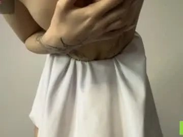 Live Porn with tastyvinni - Chaturbate