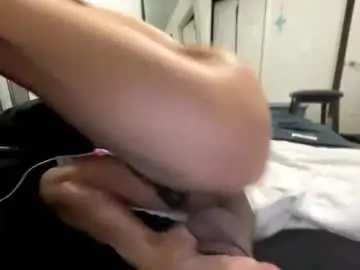 Best live sex cam show with myspecsquirt4u1on1 - Chaturbate