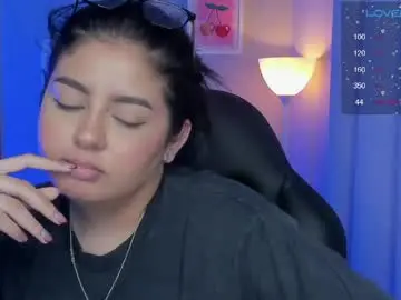 Live Sex Cam with agatha_riccie - Chaturbate