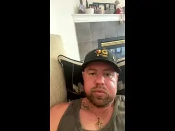 Sex Chat with chad25old - Chaturbate