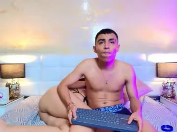 Live Porn with laura_and__andres - Chaturbate