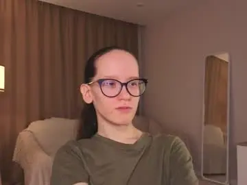 Live Sex Cam with lynettebails - Chaturbate