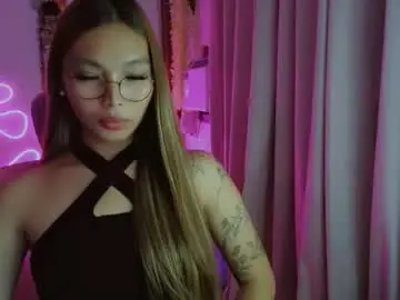 Nude Webcam with asianhottiesttamira - Chaturbate