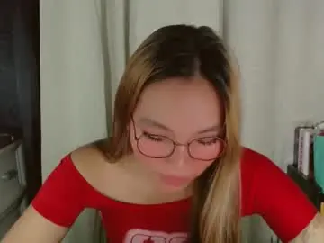 Live Sex Cam with asianhottiesttamira - Chaturbate