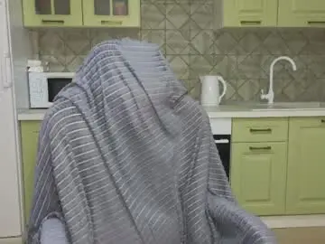 Live Sex Cam with mia___lunaa - Chaturbate