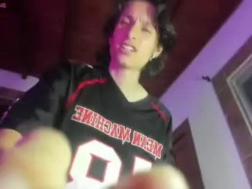 Live Sex with cirosky_elchicopolla - Chaturbate