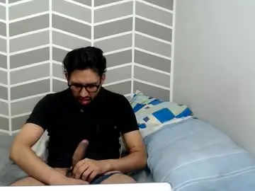 Adult Webcam with adrian_falcon - Chaturbate