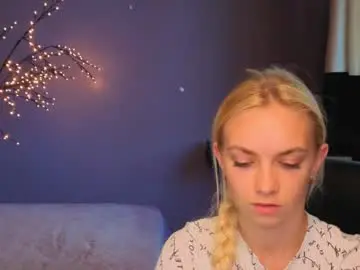 Sex Cam with sonnysofia - Chaturbate