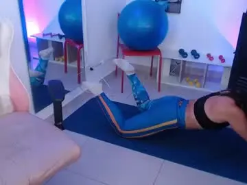 Live Sex Cam with queenfit77 - Chaturbate
