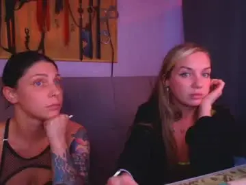 Adult Webcam with rollamoonshine - Chaturbate