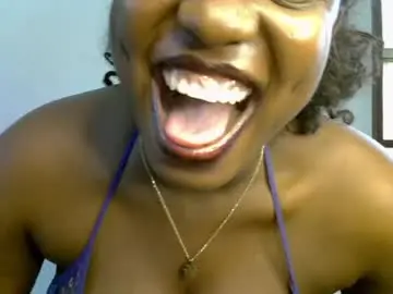 Free Live Porn with sweetpetitgirl - Chaturbate