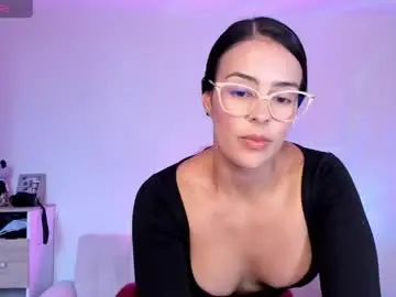 Live Sex with alessandramoreli - Chaturbate