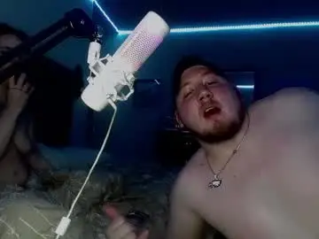 Sex Cam with mikeandbrittdtf - Chaturbate