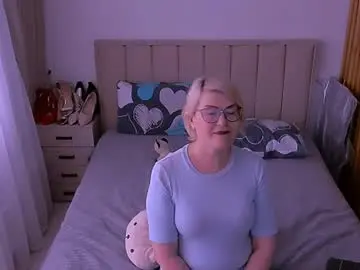 Live Sex Cam with sabrinamacmarren - Chaturbate