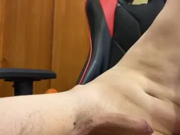 Sex Cam with miliykotenok - Chaturbate