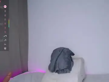 Watch Live Sex Cams with diaz_henr - Chaturbate