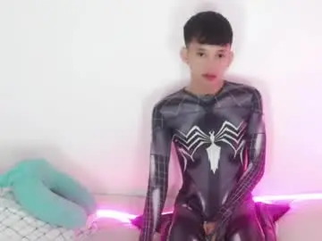 Live Sex with givemethrillx - Chaturbate