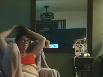 Nude Webcam with hidden_gold_milf - Chaturbate