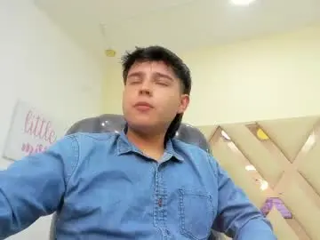 Best live sex cam show with andrewsmile_ - Chaturbate