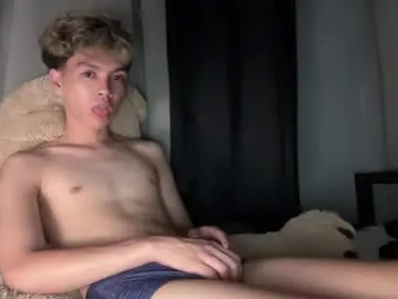 Live Sex Cam with camwithethan - Chaturbate